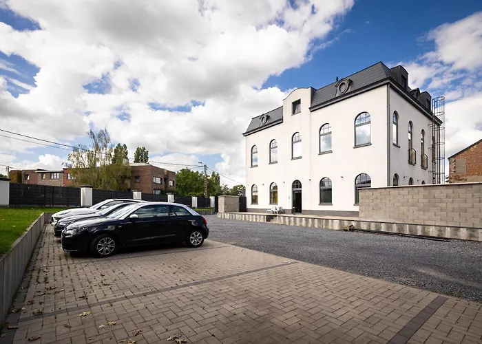 Charleroi Brussels Airport White Castle